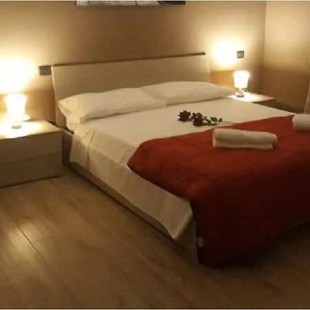 Hotel Elena 1 Self Check-In Парма Екстериор снимка
